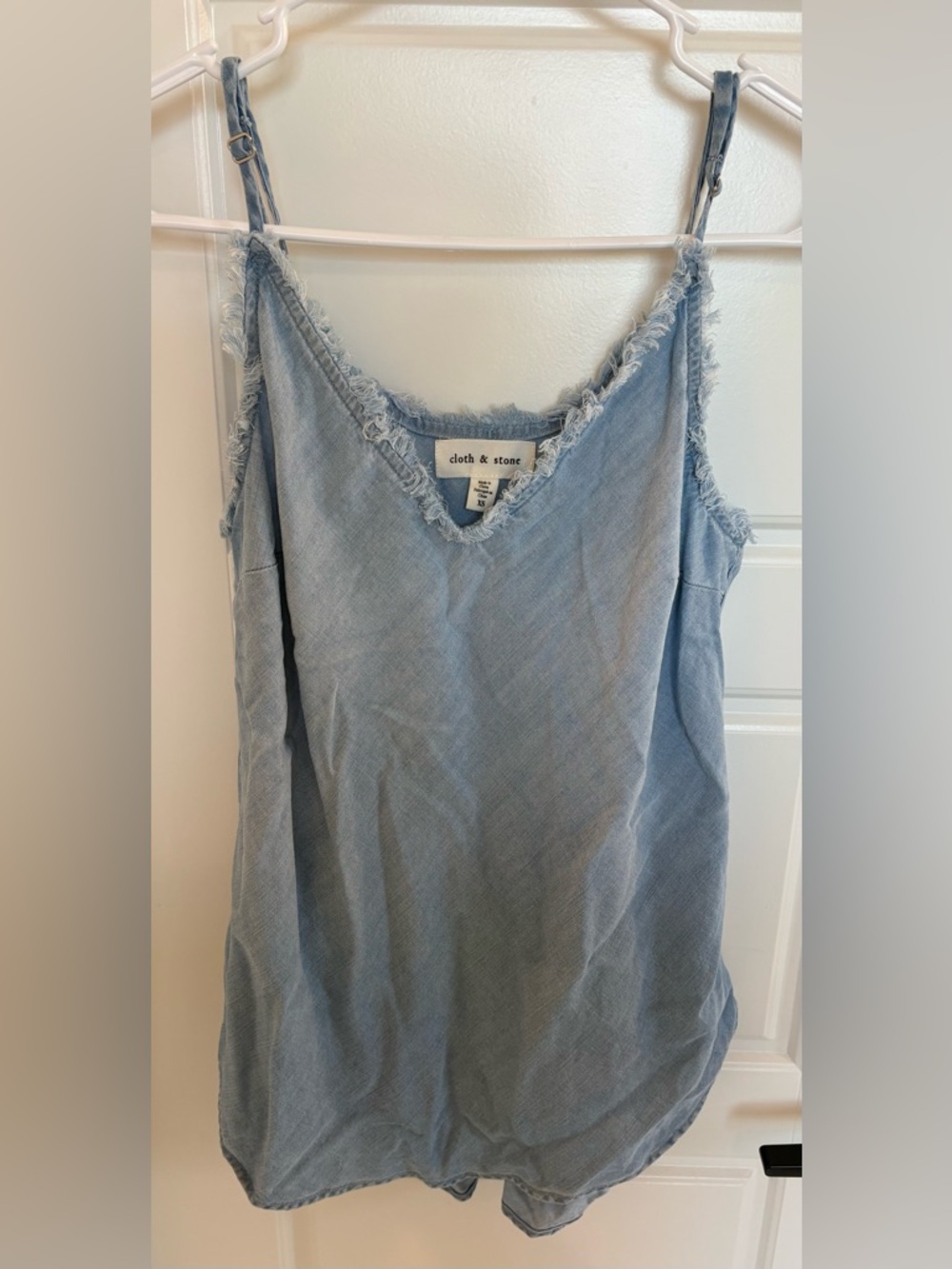 cloth & stone Light Blue Frayed V-Neck Tank Top Size XS